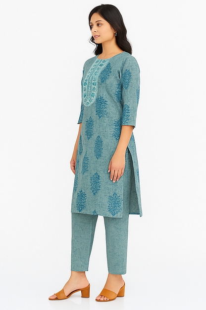 Tejasvi Teal Embroidered Kurta